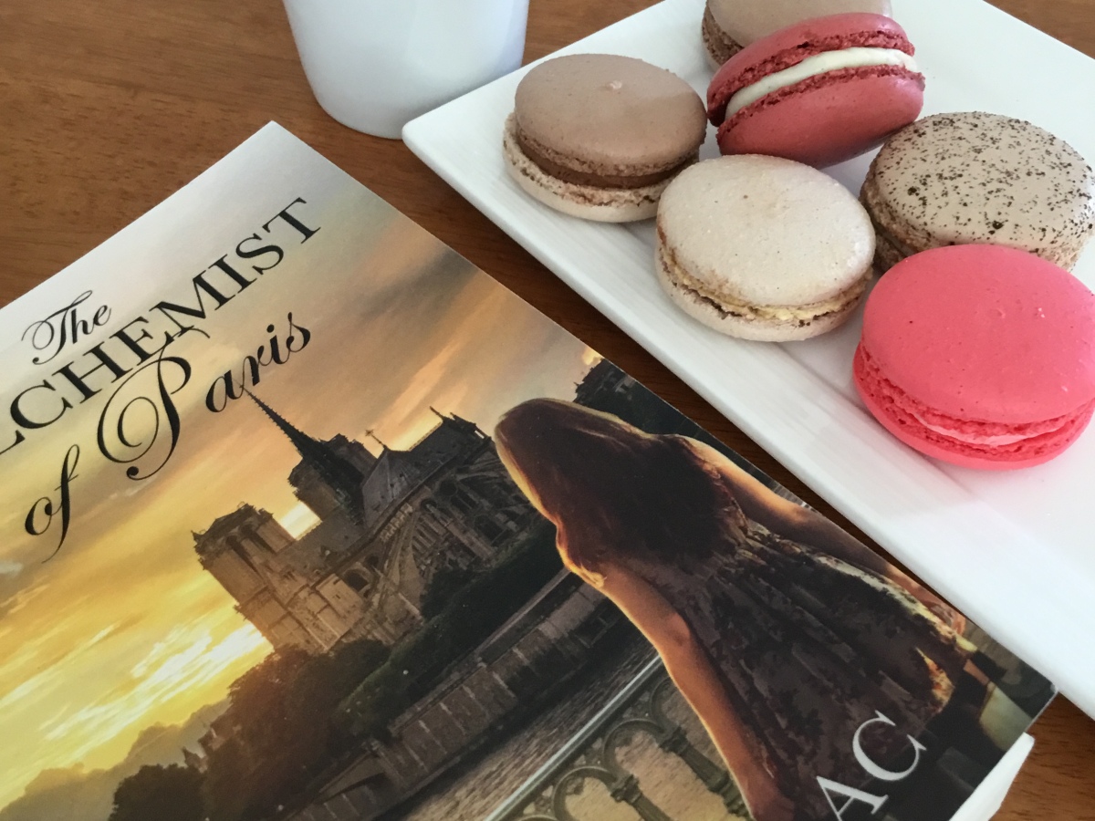 The Surprising Difficulties of Photographing #Booksandmacarons